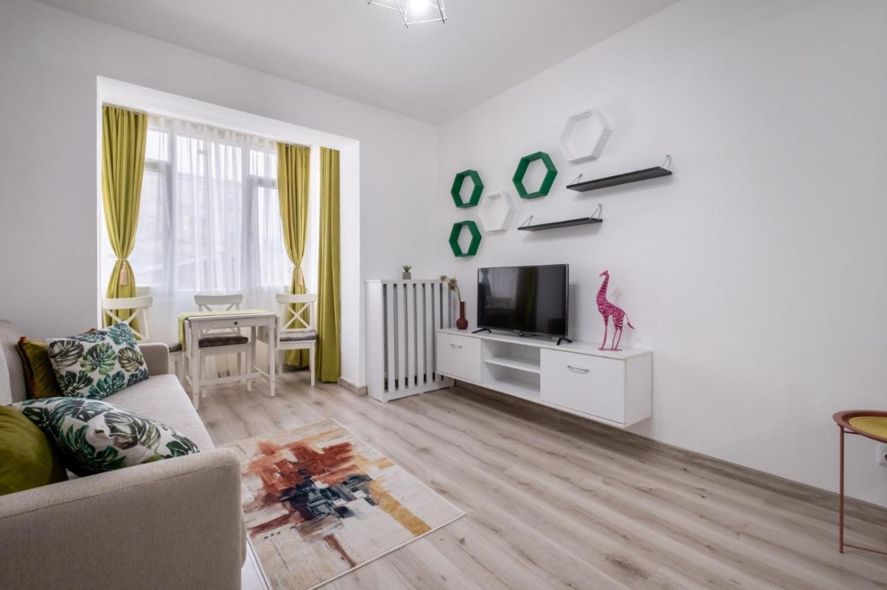 Laroka House Cosy And Modern Apartment Universitate-City Centre ブカレスト エクステリア 写真