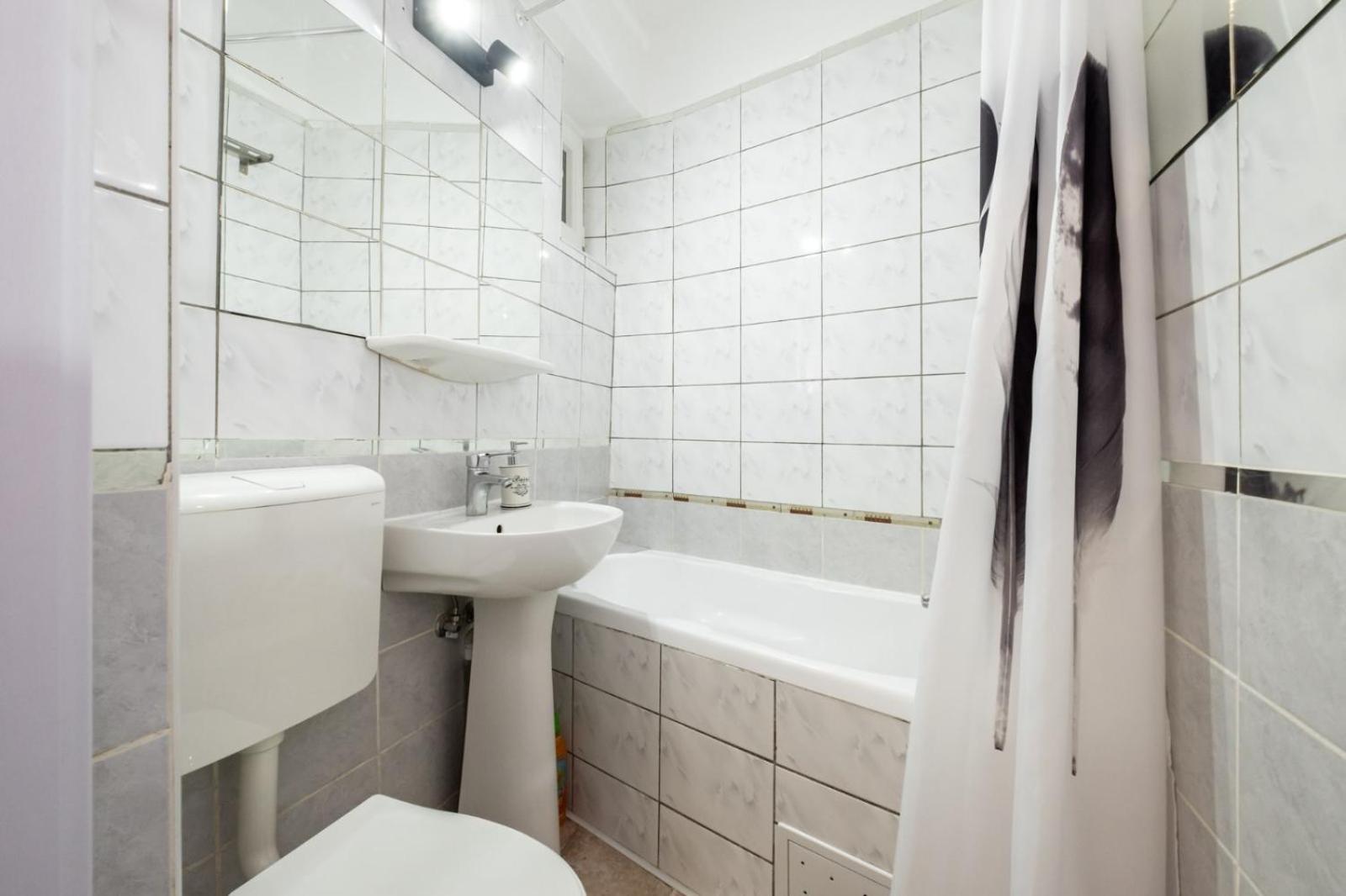 Laroka House Cosy And Modern Apartment Universitate-City Centre ブカレスト エクステリア 写真
